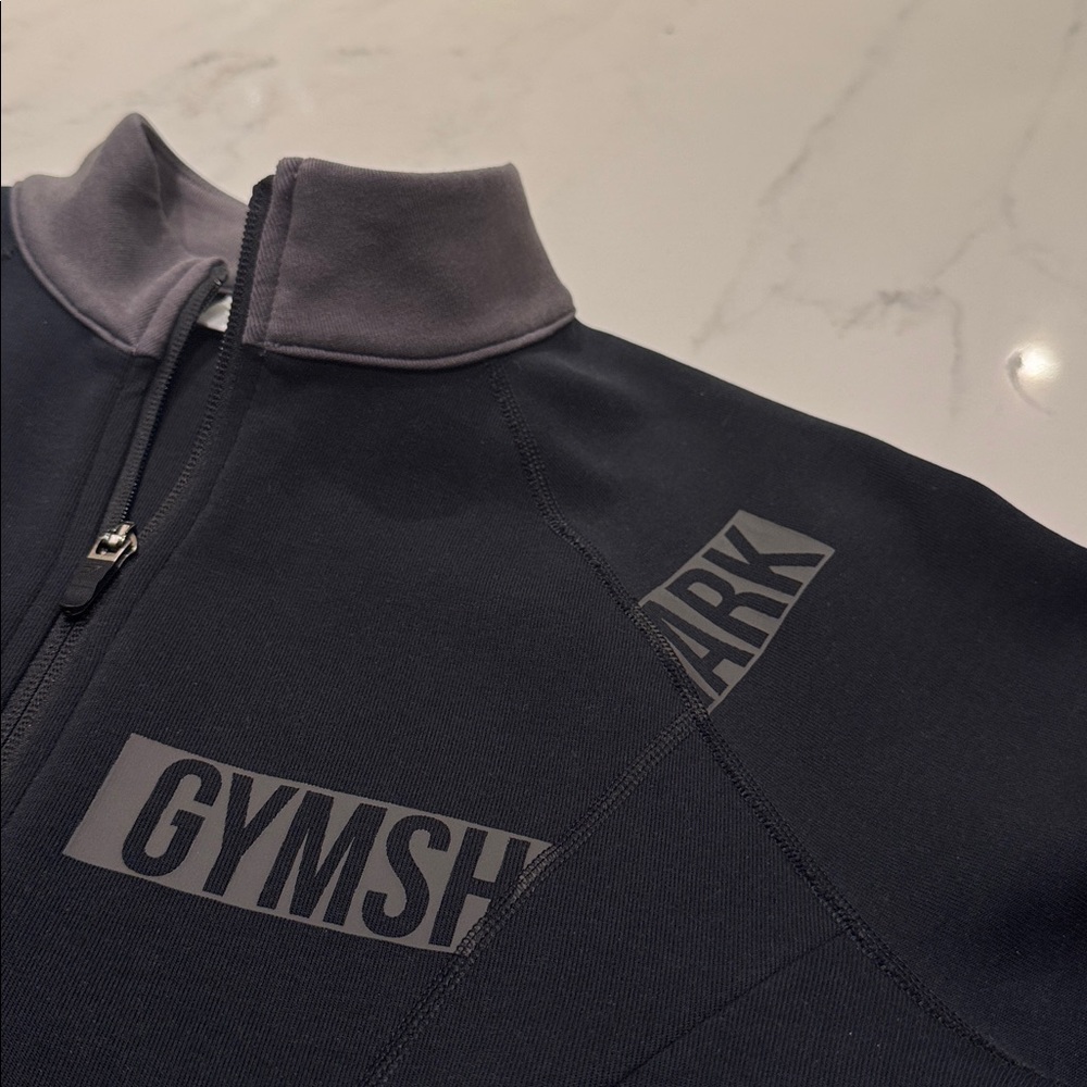 GYMSHARK ZIP UP 🖤🩶